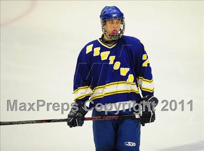 Thumbnail 2 in Newtown vs. Watertown/Pomperaug (SWC Semifinal) photogallery.