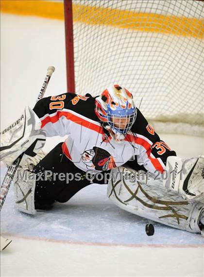 Thumbnail 1 in Newtown vs. Watertown/Pomperaug (SWC Semifinal) photogallery.