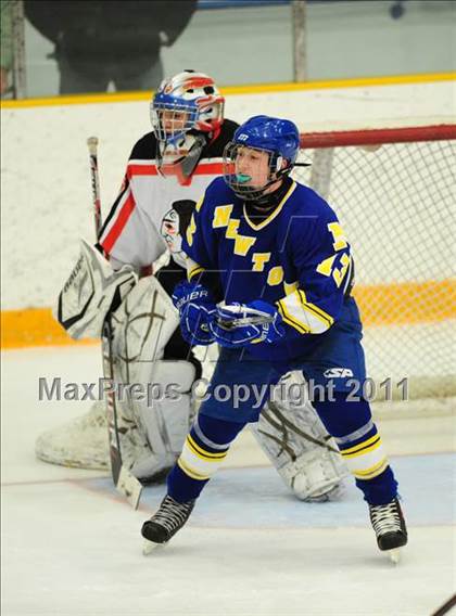 Thumbnail 3 in Newtown vs. Watertown/Pomperaug (SWC Semifinal) photogallery.