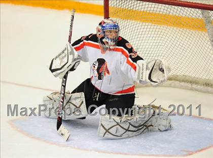 Thumbnail 2 in Newtown vs. Watertown/Pomperaug (SWC Semifinal) photogallery.
