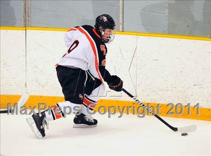 Thumbnail 3 in Newtown vs. Watertown/Pomperaug (SWC Semifinal) photogallery.