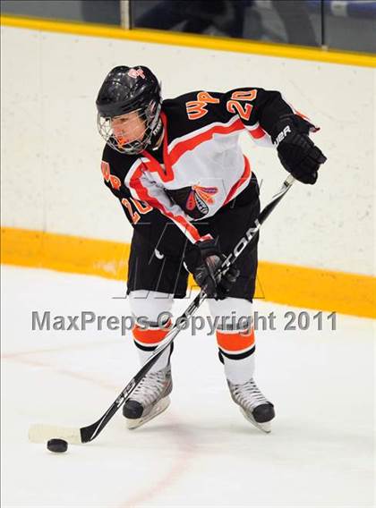 Thumbnail 3 in Newtown vs. Watertown/Pomperaug (SWC Semifinal) photogallery.