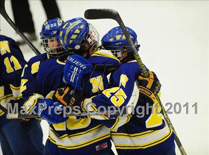 Thumbnail 1 in Newtown vs. Watertown/Pomperaug (SWC Semifinal) photogallery.