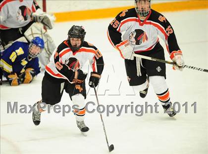 Thumbnail 1 in Newtown vs. Watertown/Pomperaug (SWC Semifinal) photogallery.