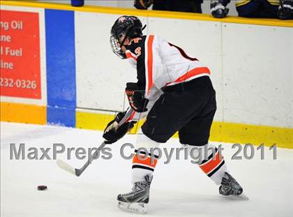Thumbnail 3 in Newtown vs. Watertown/Pomperaug (SWC Semifinal) photogallery.
