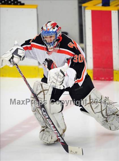 Thumbnail 1 in Newtown vs. Watertown/Pomperaug (SWC Semifinal) photogallery.
