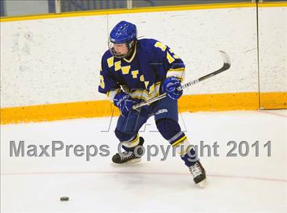 Thumbnail 1 in Newtown vs. Watertown/Pomperaug (SWC Semifinal) photogallery.