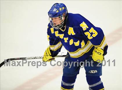 Thumbnail 2 in Newtown vs. Watertown/Pomperaug (SWC Semifinal) photogallery.