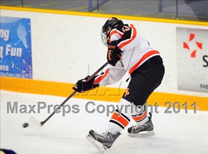 Thumbnail 1 in Newtown vs. Watertown/Pomperaug (SWC Semifinal) photogallery.
