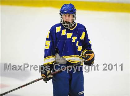 Thumbnail 1 in Newtown vs. Watertown/Pomperaug (SWC Semifinal) photogallery.
