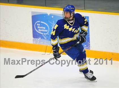 Thumbnail 3 in Newtown vs. Watertown/Pomperaug (SWC Semifinal) photogallery.