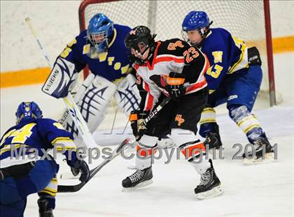 Thumbnail 3 in Newtown vs. Watertown/Pomperaug (SWC Semifinal) photogallery.