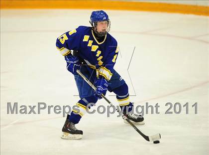 Thumbnail 1 in Newtown vs. Watertown/Pomperaug (SWC Semifinal) photogallery.