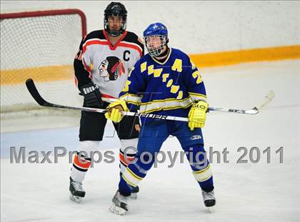 Thumbnail 3 in Newtown vs. Watertown/Pomperaug (SWC Semifinal) photogallery.