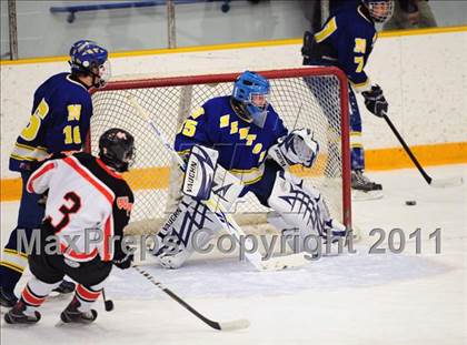 Thumbnail 3 in Newtown vs. Watertown/Pomperaug (SWC Semifinal) photogallery.