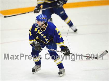 Thumbnail 3 in Newtown vs. Watertown/Pomperaug (SWC Semifinal) photogallery.
