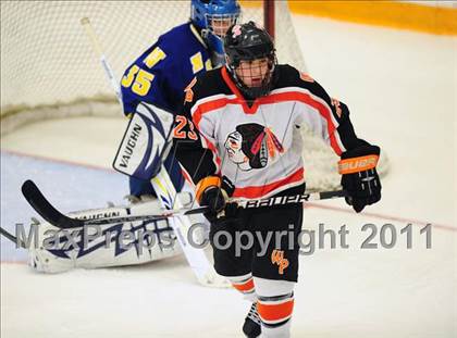 Thumbnail 3 in Newtown vs. Watertown/Pomperaug (SWC Semifinal) photogallery.