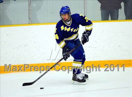 Thumbnail 1 in Newtown vs. Watertown/Pomperaug (SWC Semifinal) photogallery.