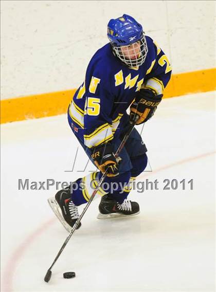 Thumbnail 2 in Newtown vs. Watertown/Pomperaug (SWC Semifinal) photogallery.