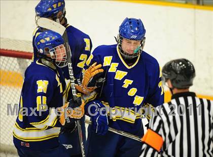 Thumbnail 1 in Newtown vs. Watertown/Pomperaug (SWC Semifinal) photogallery.