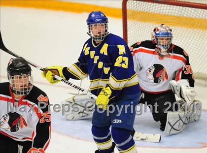 Thumbnail 3 in Newtown vs. Watertown/Pomperaug (SWC Semifinal) photogallery.