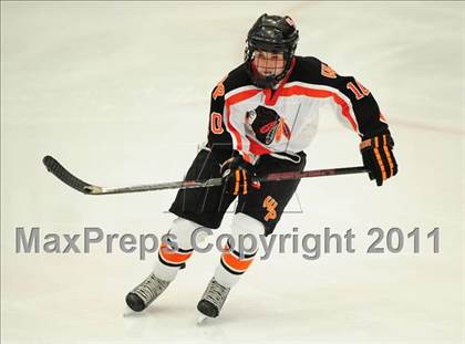 Thumbnail 2 in Newtown vs. Watertown/Pomperaug (SWC Semifinal) photogallery.