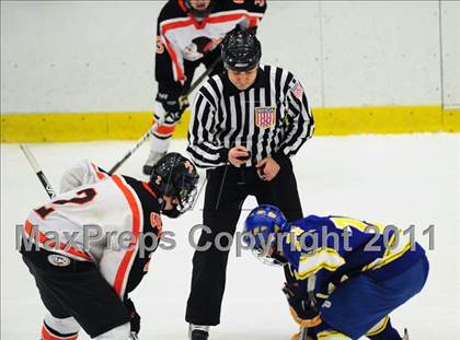 Thumbnail 2 in Newtown vs. Watertown/Pomperaug (SWC Semifinal) photogallery.