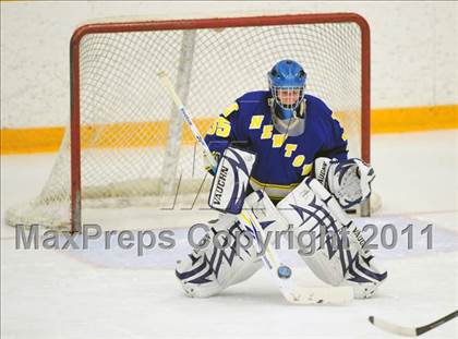 Thumbnail 1 in Newtown vs. Watertown/Pomperaug (SWC Semifinal) photogallery.