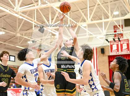 Thumbnail 2 in North White vs. Eastern photogallery.