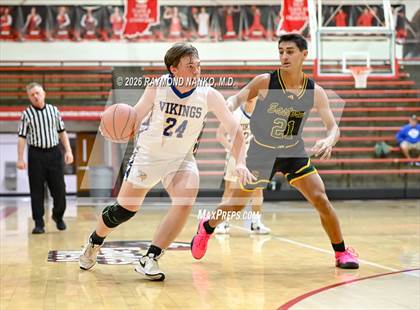 Thumbnail 2 in North White vs. Eastern photogallery.