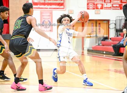 Thumbnail 2 in North White vs. Eastern photogallery.