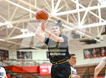 Thumbnail 1 in North White vs. Eastern photogallery.