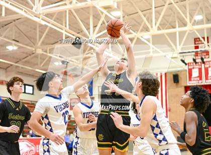 Thumbnail 1 in North White vs. Eastern photogallery.