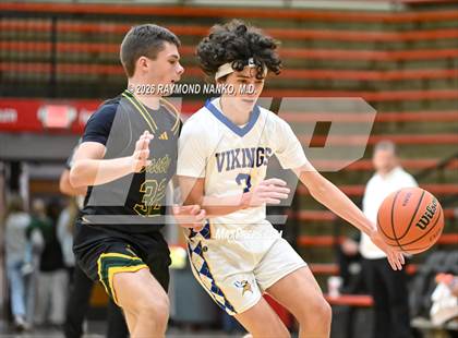 Thumbnail 1 in North White vs. Eastern photogallery.