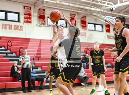 Thumbnail 1 in North White vs. Eastern photogallery.