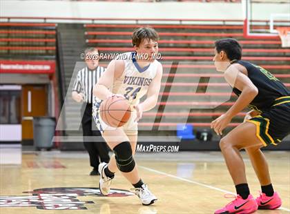 Thumbnail 1 in North White vs. Eastern photogallery.