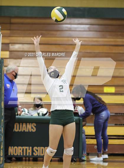 Thumbnail 2 in Pine Forest vs. Richmond photogallery.