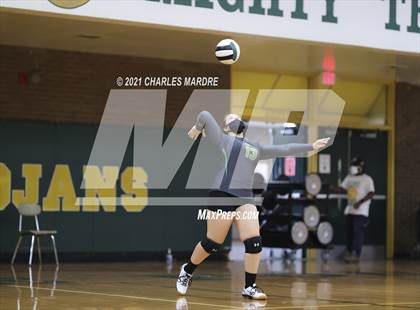 Thumbnail 1 in Pine Forest vs. Richmond photogallery.