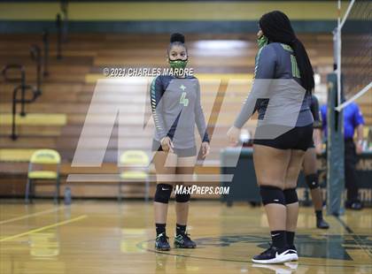 Thumbnail 2 in Pine Forest vs. Richmond photogallery.