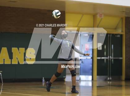 Thumbnail 1 in Pine Forest vs. Richmond photogallery.