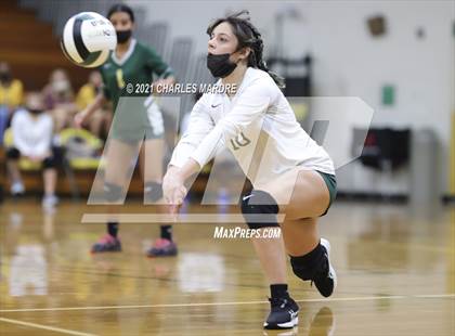 Thumbnail 3 in JV: Pine Forest vs. Richmond photogallery.