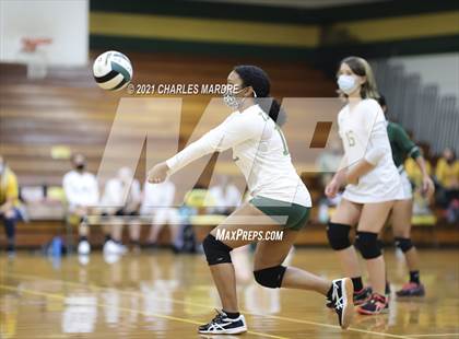 Thumbnail 3 in Pine Forest vs. Richmond photogallery.