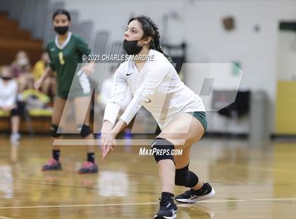 Thumbnail 2 in Pine Forest vs. Richmond photogallery.