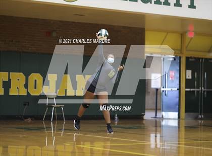 Thumbnail 2 in Pine Forest vs. Richmond photogallery.