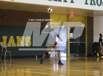 Thumbnail 3 in Pine Forest vs. Richmond photogallery.