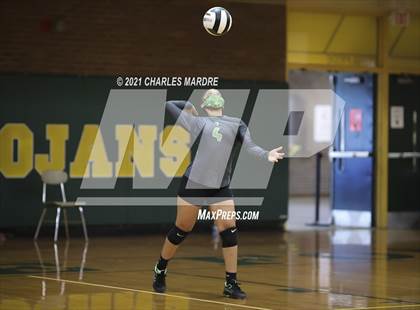 Thumbnail 3 in Pine Forest vs. Richmond photogallery.