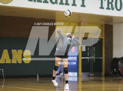 Thumbnail 2 in Pine Forest vs. Richmond photogallery.