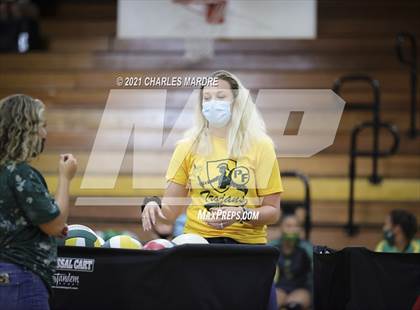 Thumbnail 3 in Pine Forest vs. Richmond photogallery.
