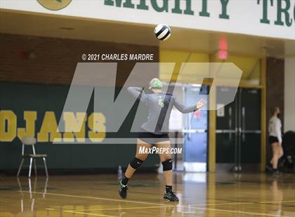 Thumbnail 2 in Pine Forest vs. Richmond photogallery.
