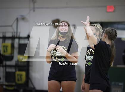 Thumbnail 3 in Pine Forest vs. Richmond photogallery.